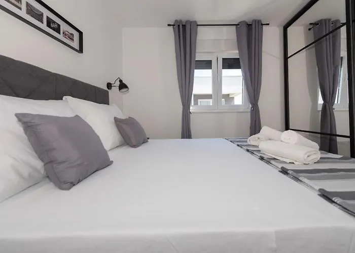 דירה Penthouse Paola- Modern And Luxury In