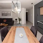 Penthouse Paola- Modern And Luxury In Zára