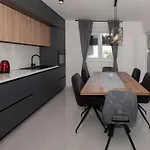 Penthouse Paola- Modern And Luxury In * Zára