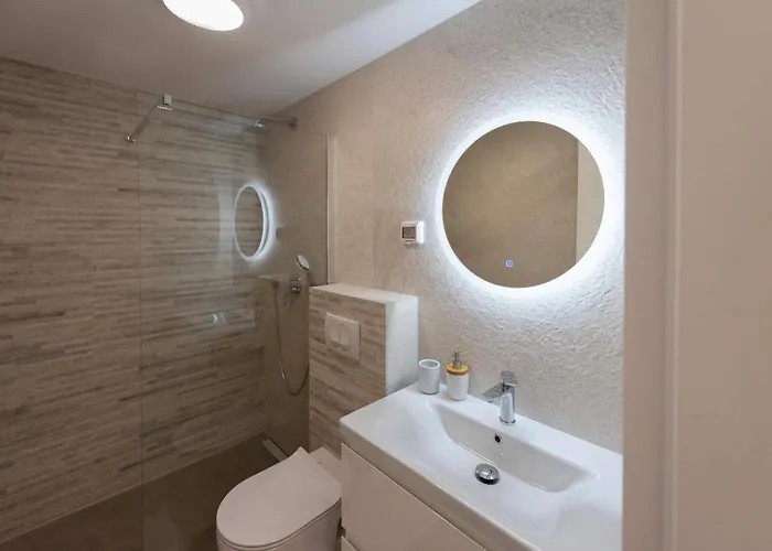 Penthouse Paola- Modern And Luxury In Lejlighed *